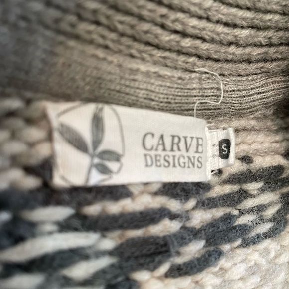 Carve Designs Gray and Cream Patterned Cardigan - Picture 6 of 14